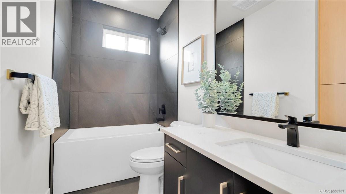 2 588 Whiteside St, Saanich, British Columbia V8Z 1Y6 - Photo 20 - 1009397