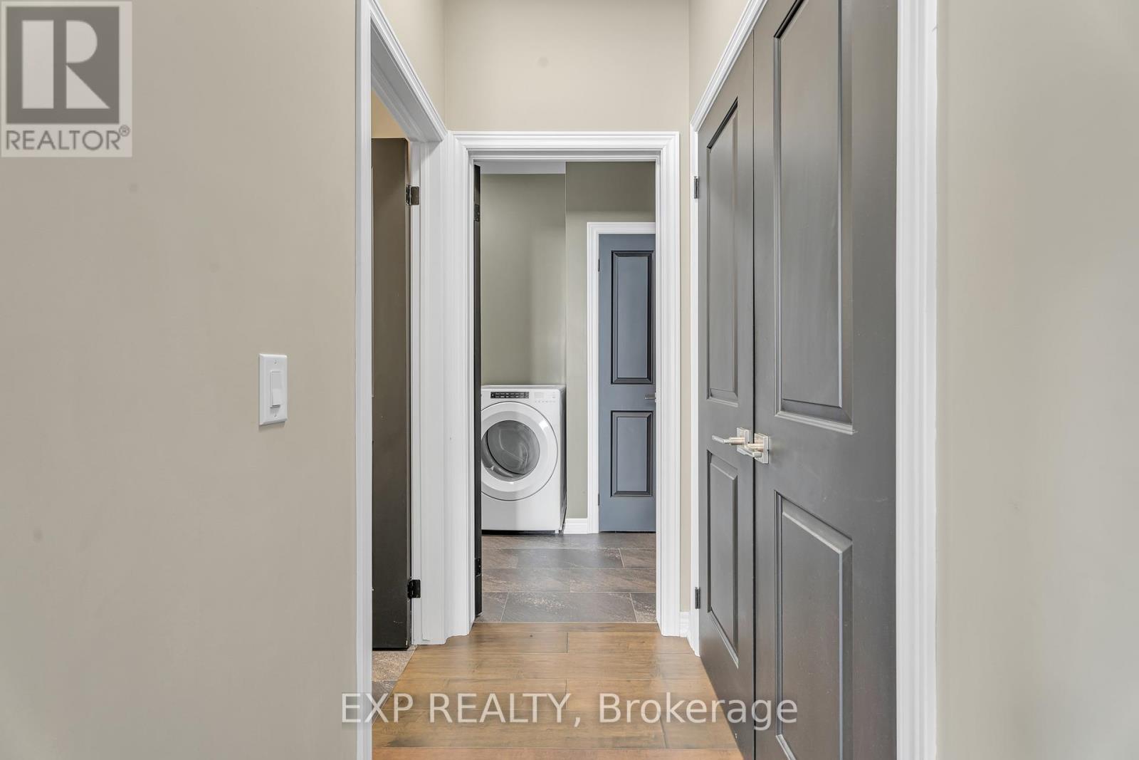 1206 Hansler Road, Thorold, Ontario  L2V 0G2 - Photo 7 - X12521758