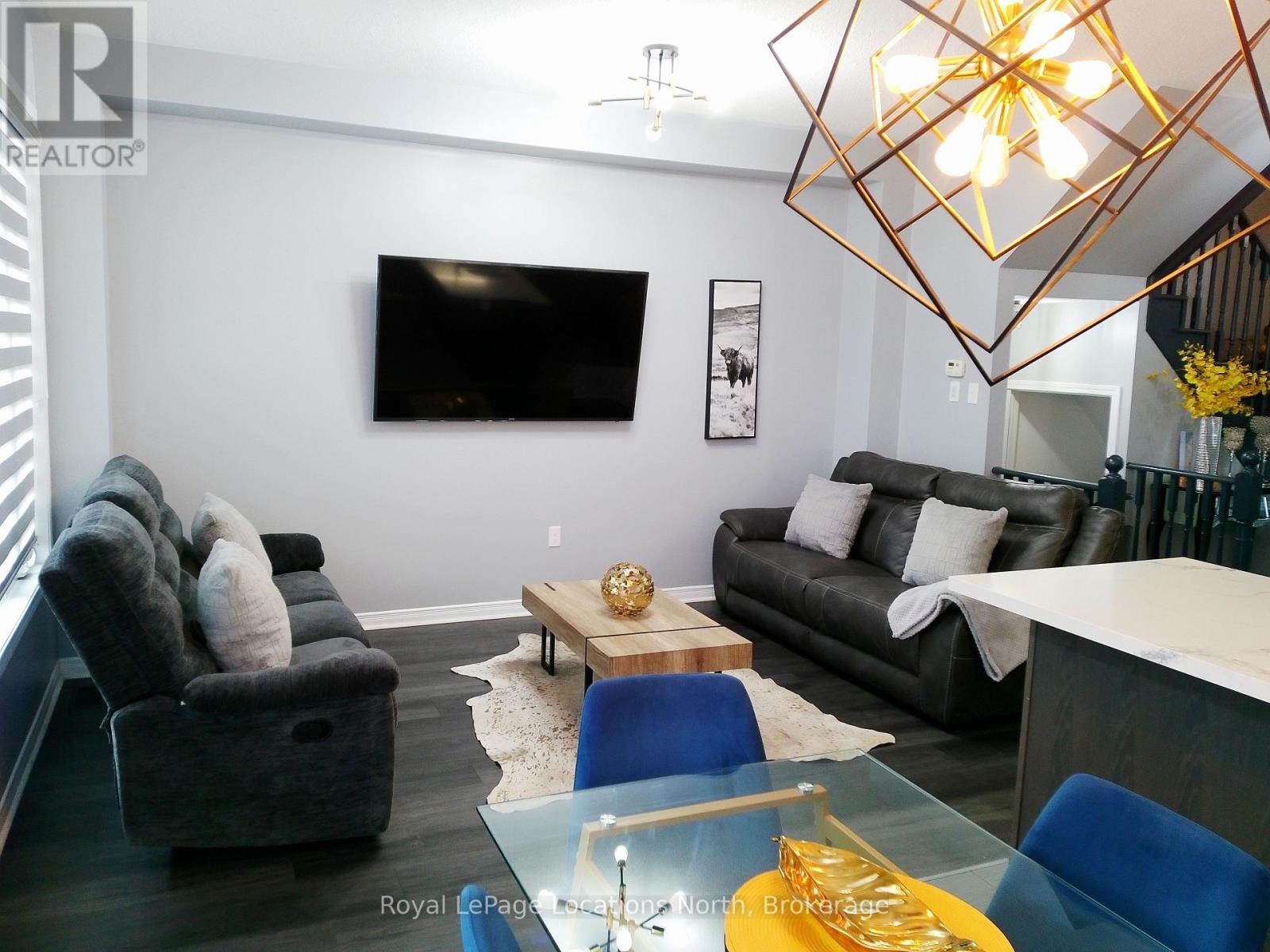 6 Barfoot Street, Collingwood, Ontario  L9Y 3Y7 - Photo 4 - S12584222