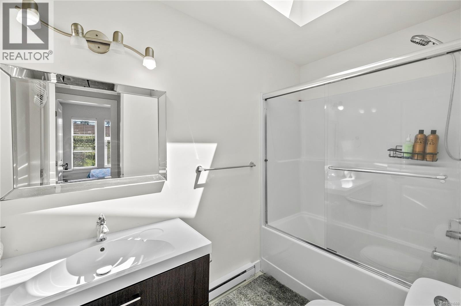 701 Strandlund Ave, Langford, British Columbia  V9B 3G2 - Photo 22 - 1021660