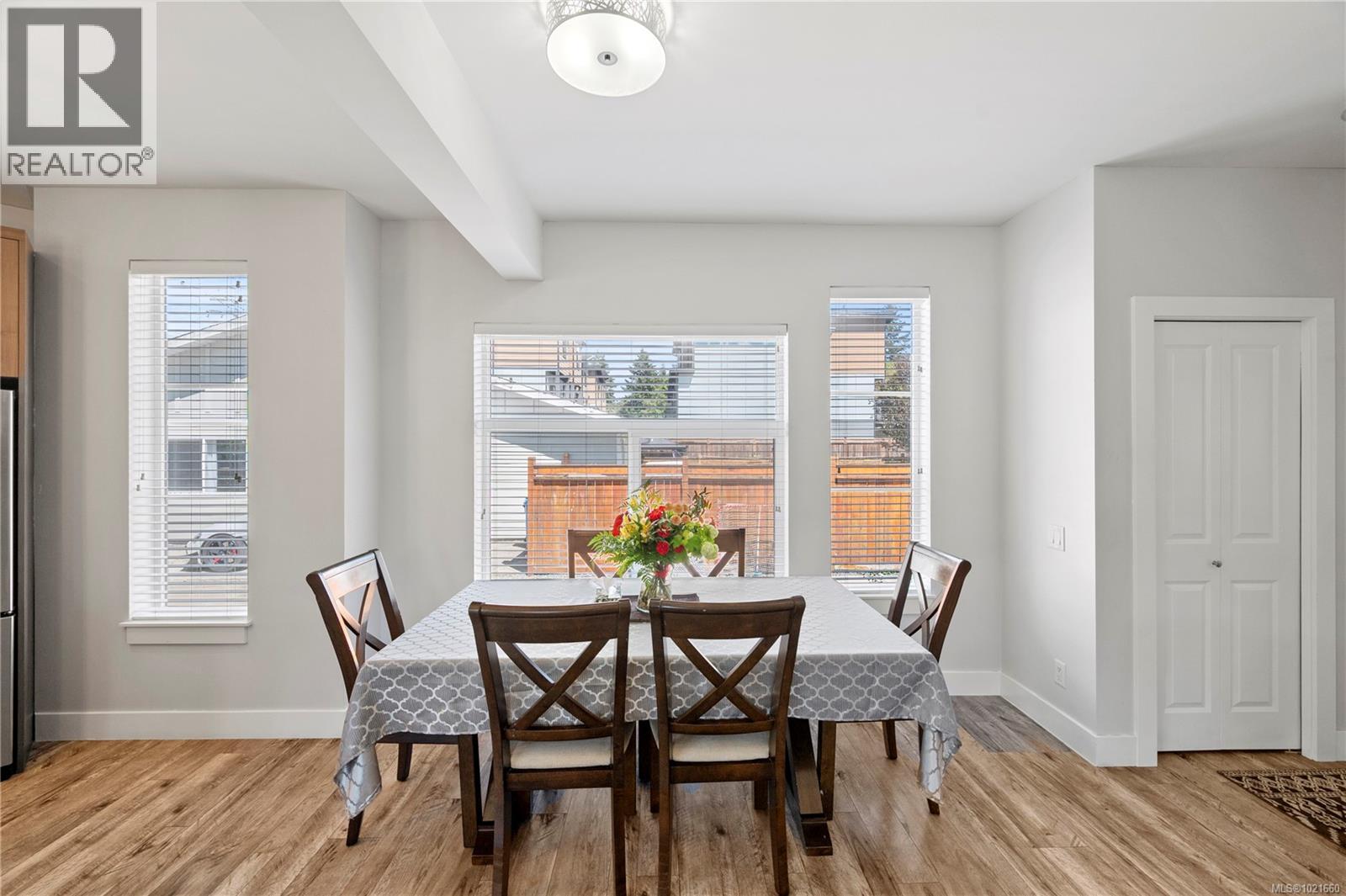 701 Strandlund Ave, Langford, British Columbia  V9B 3G2 - Photo 7 - 1021660