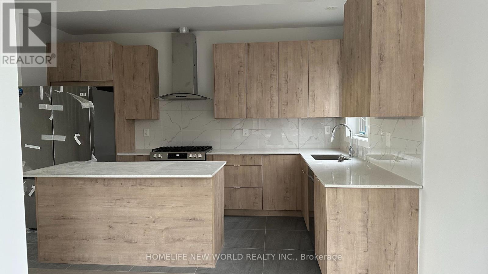 17 Carl Hill Lane, Richmond Hill, Ontario  L4C 7A6 - Photo 11 - N12582120