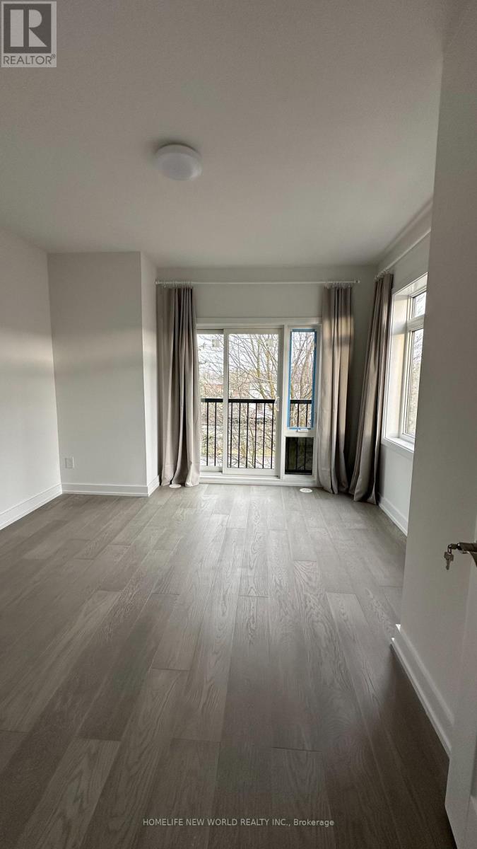 17 Carl Hill Lane, Richmond Hill, Ontario  L4C 7A6 - Photo 5 - N12582120