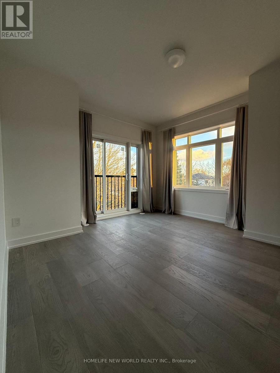 17 Carl Hill Lane, Richmond Hill, Ontario  L4C 7A6 - Photo 4 - N12582120