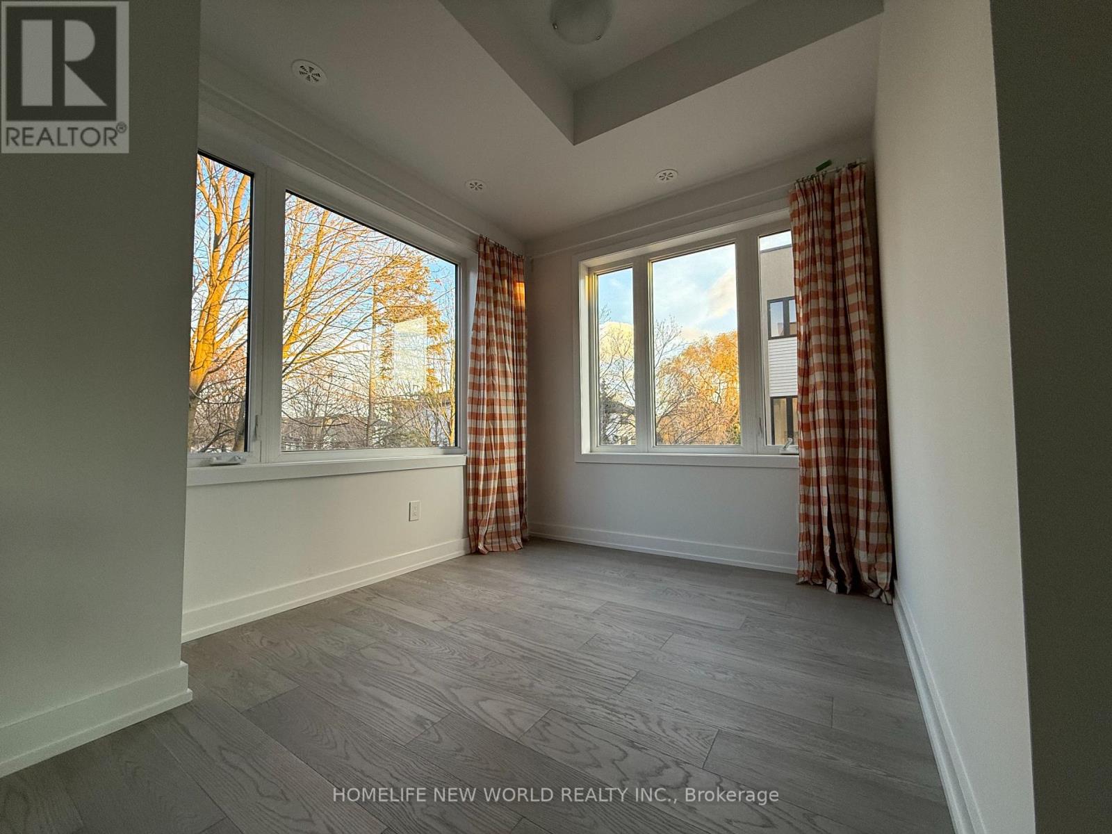 17 Carl Hill Lane, Richmond Hill, Ontario  L4C 7A6 - Photo 6 - N12582120