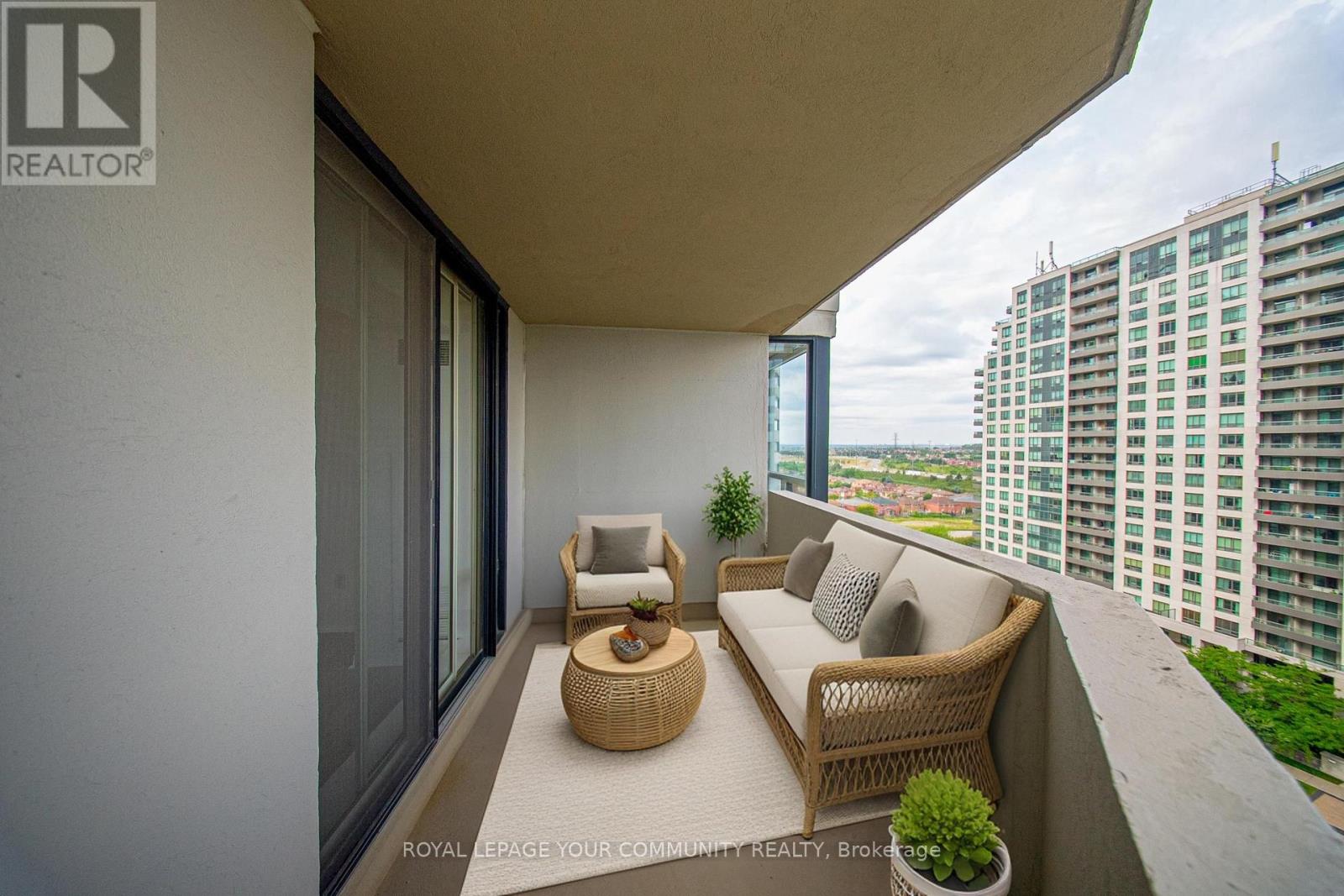 1404 - 330 Rathburn Road W, Mississauga, Ontario  L5B 3Y1 - Photo 16 - W12492800