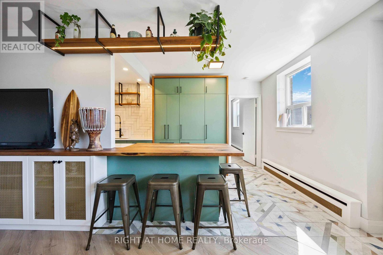 103 - 57 Neptune Drive, Toronto, Ontario  M6A 1X2 - Photo 13 - C12471730