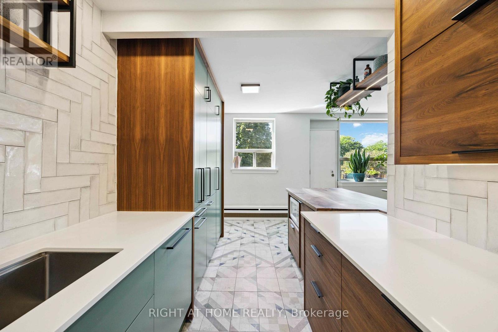 103 - 57 Neptune Drive, Toronto, Ontario  M6A 1X2 - Photo 16 - C12471730