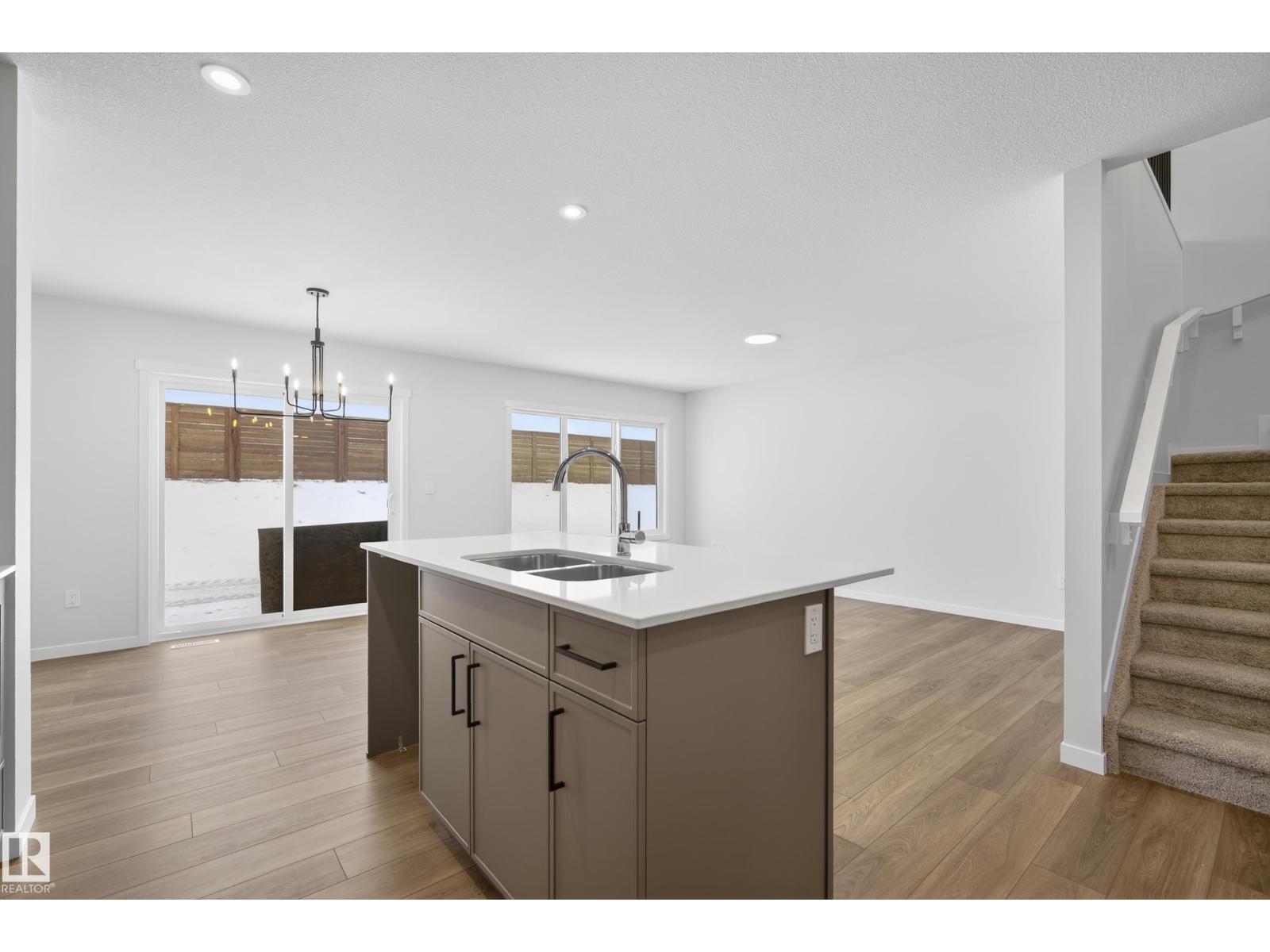 93 Rosewood Wy, St. Albert, Alberta  T8N 8B3 - Photo 7 - E4467599