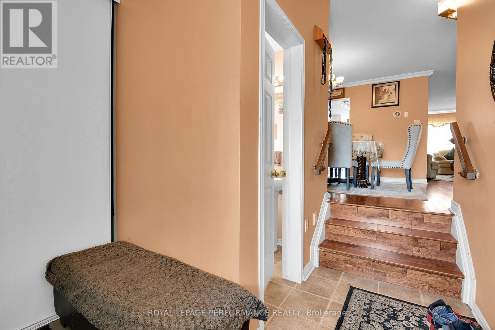 622 Louis Toscano Drive, Ottawa, Ontario  K4A 0B3 - Photo 5 - X12606984