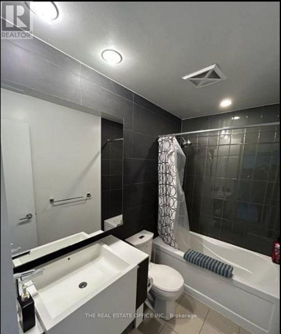 151 Dan Leckie Way, Toronto, Ontario M5V 4B2 - Photo 8 - C12606954