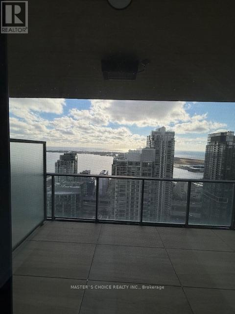 4607 - 1 Concord Cityplace Way, Toronto, Ontario  M5V 0X3 - Photo 12 - C12606972