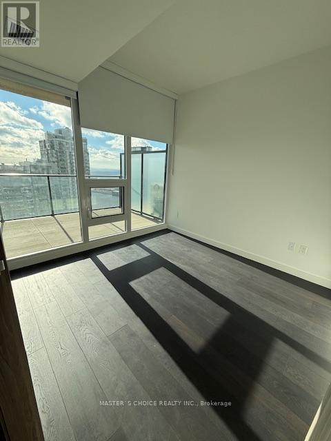 4607 - 1 Concord Cityplace Way, Toronto, Ontario  M5V 0X3 - Photo 5 - C12606972