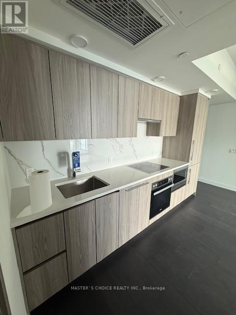 4607 - 1 Concord Cityplace Way, Toronto, Ontario  M5V 0X3 - Photo 6 - C12606972