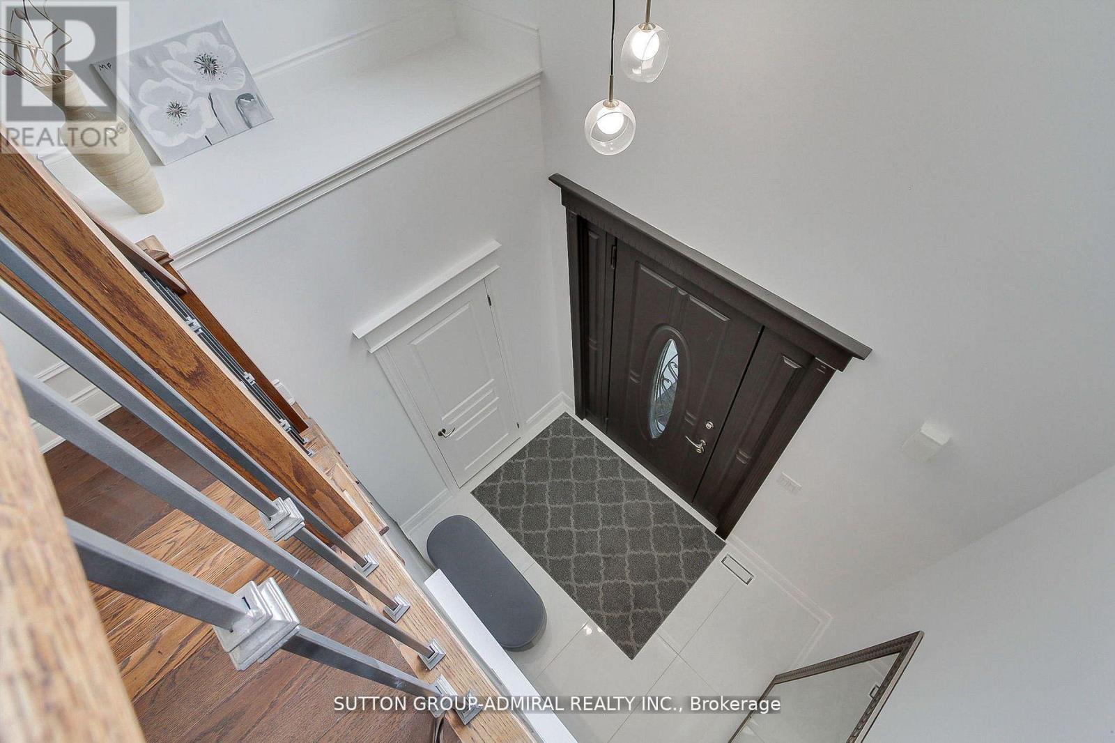 8 Aegis Drive, Vaughan, Ontario  L6A 4M6 - Photo 7 - N12606980