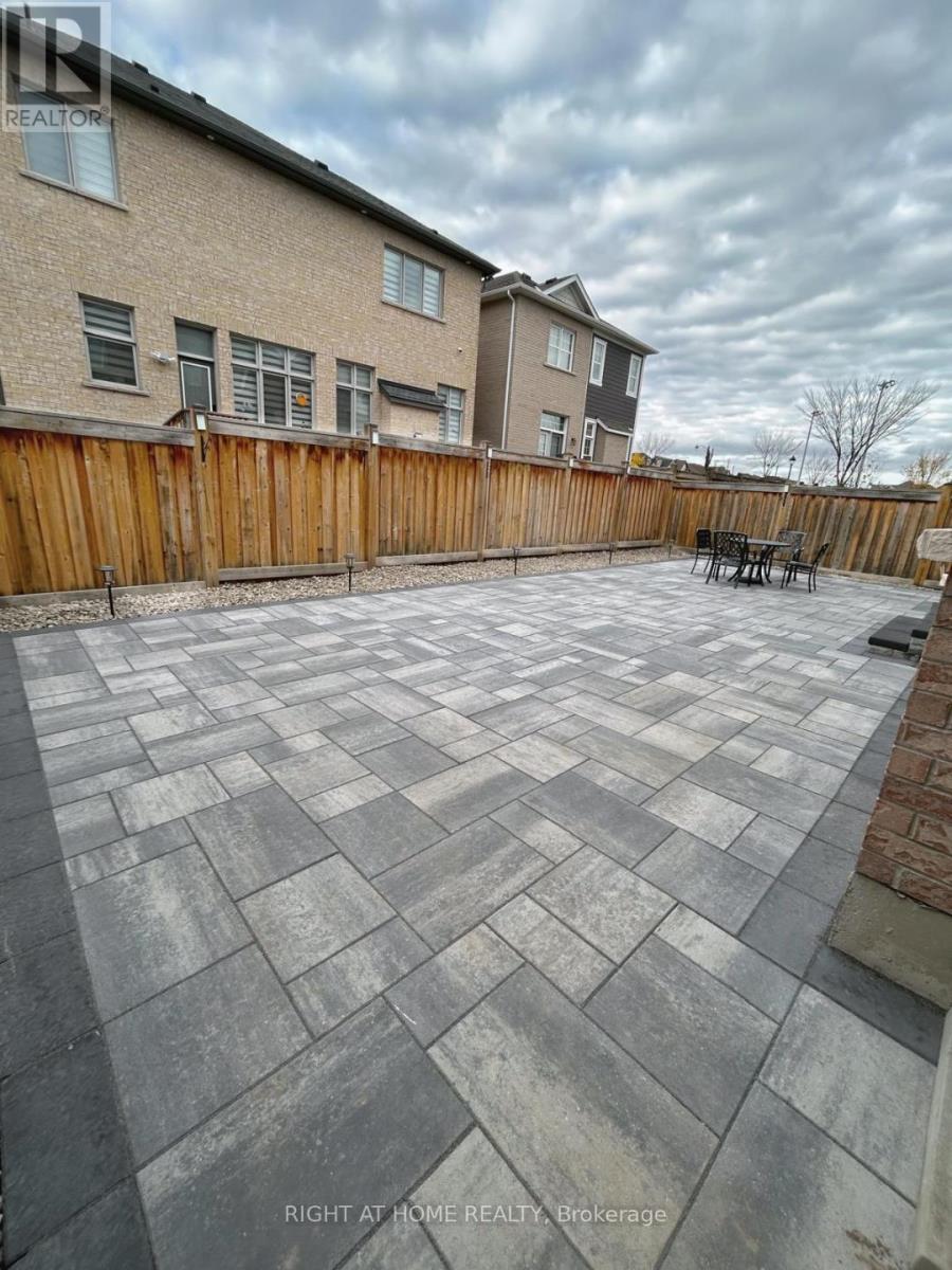 421 Ginger Gate N, Oakville, Ontario  L6M 1N2 - Photo 45 - W12606966