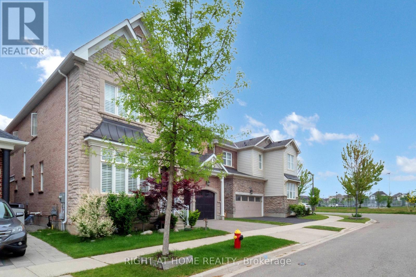 421 Ginger Gate N, Oakville, Ontario  L6M 1N2 - Photo 5 - W12606966