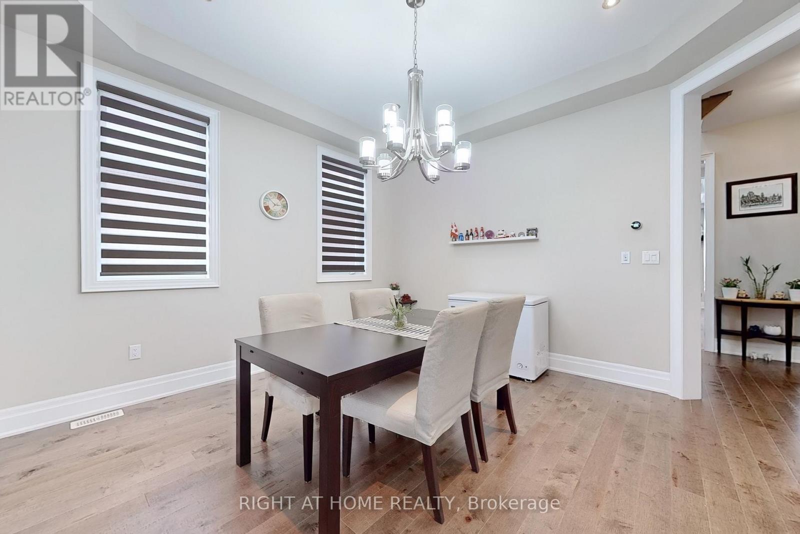 421 Ginger Gate N, Oakville, Ontario  L6M 1N2 - Photo 9 - W12606966