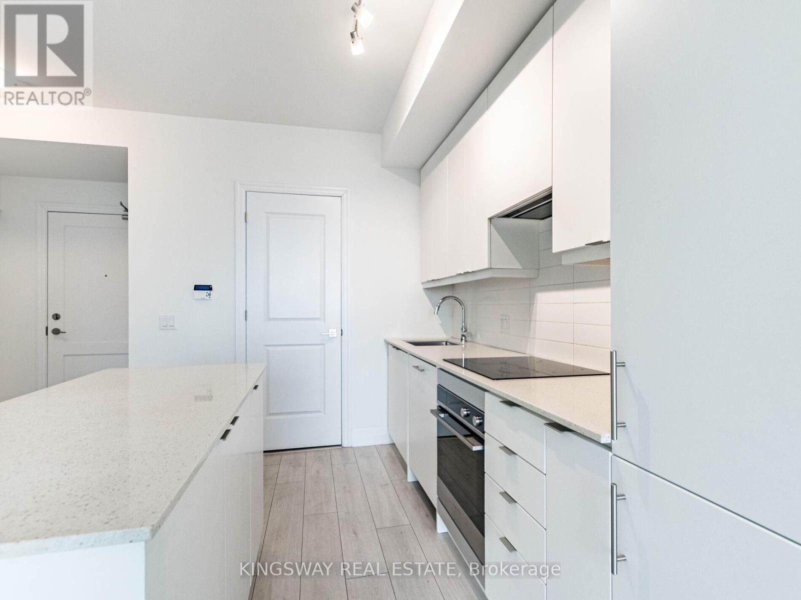 2105 - 30 Elm Drive, Mississauga, Ontario  L5B 0N3 - Photo 14 - W12606976