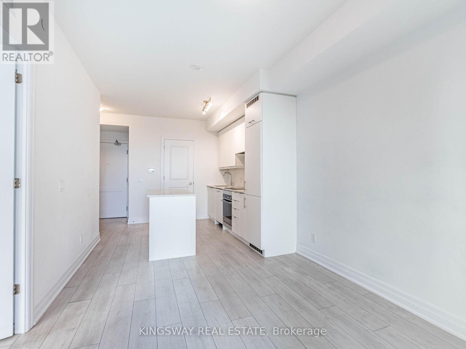 2105 - 30 Elm Drive, Mississauga, Ontario  L5B 0N3 - Photo 17 - W12606976