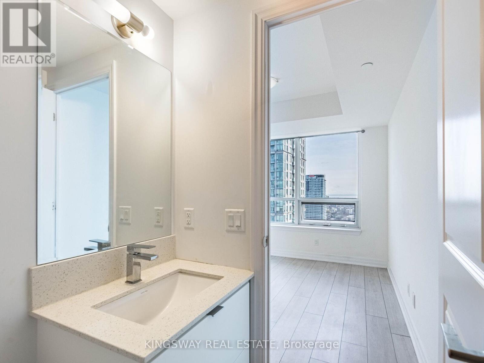 2105 - 30 Elm Drive, Mississauga, Ontario  L5B 0N3 - Photo 25 - W12606976