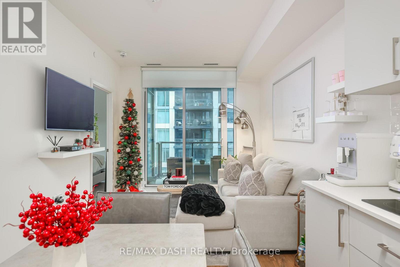 1215e - 576 Front Street W, Toronto, Ontario  M5V 1C1 - Photo 12 - C12607002