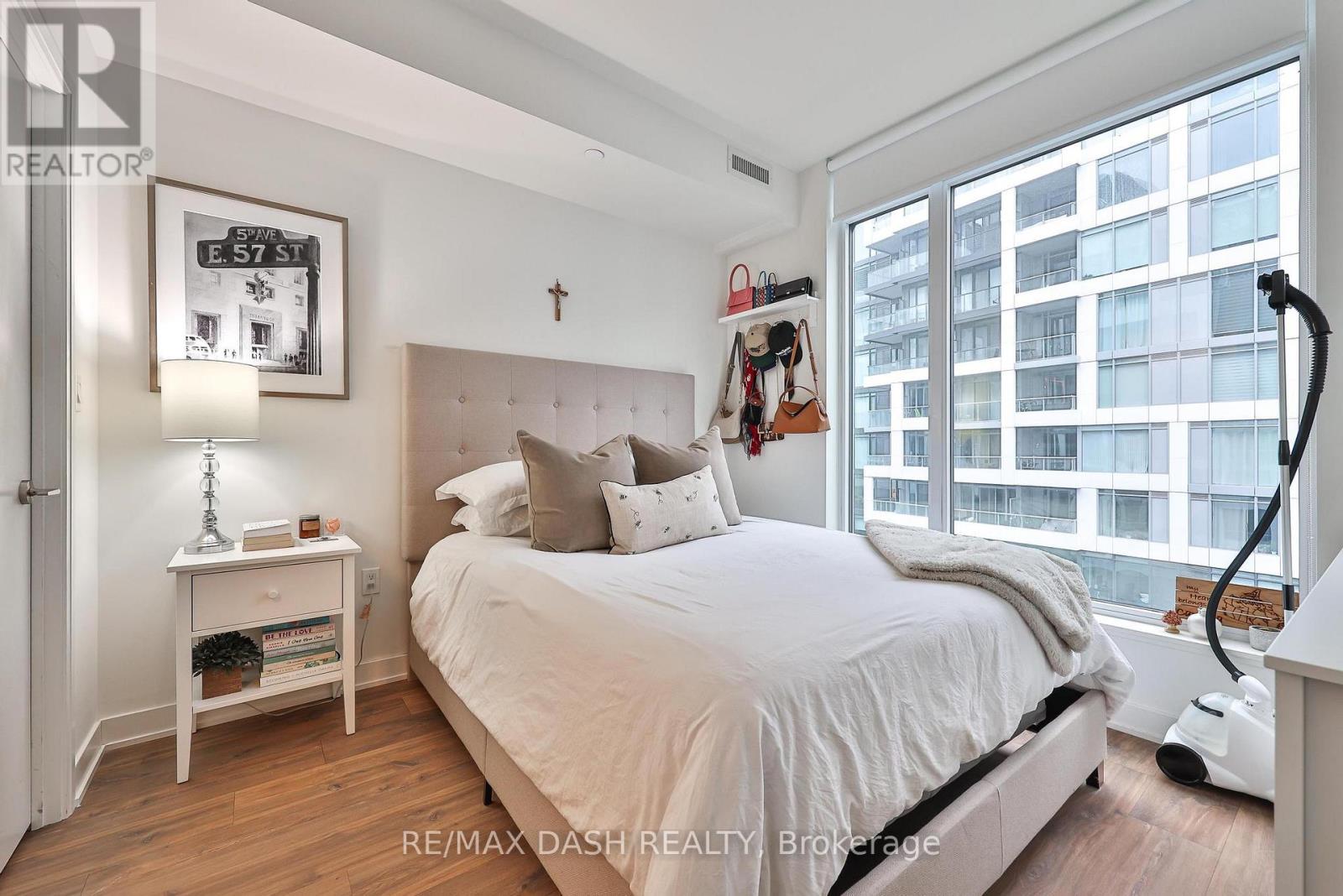 1215e - 576 Front Street W, Toronto, Ontario  M5V 1C1 - Photo 16 - C12607002