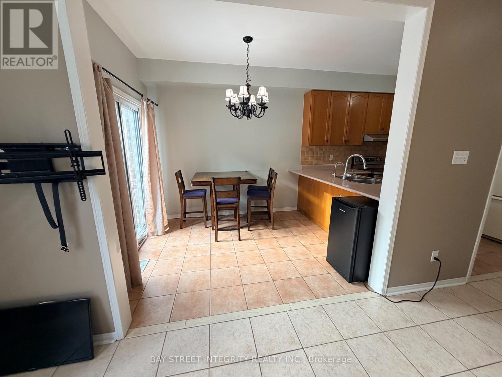 4 - 15 Pottery Place, Vaughan, Ontario L4L 9J6 - Photo 6 - N12438637