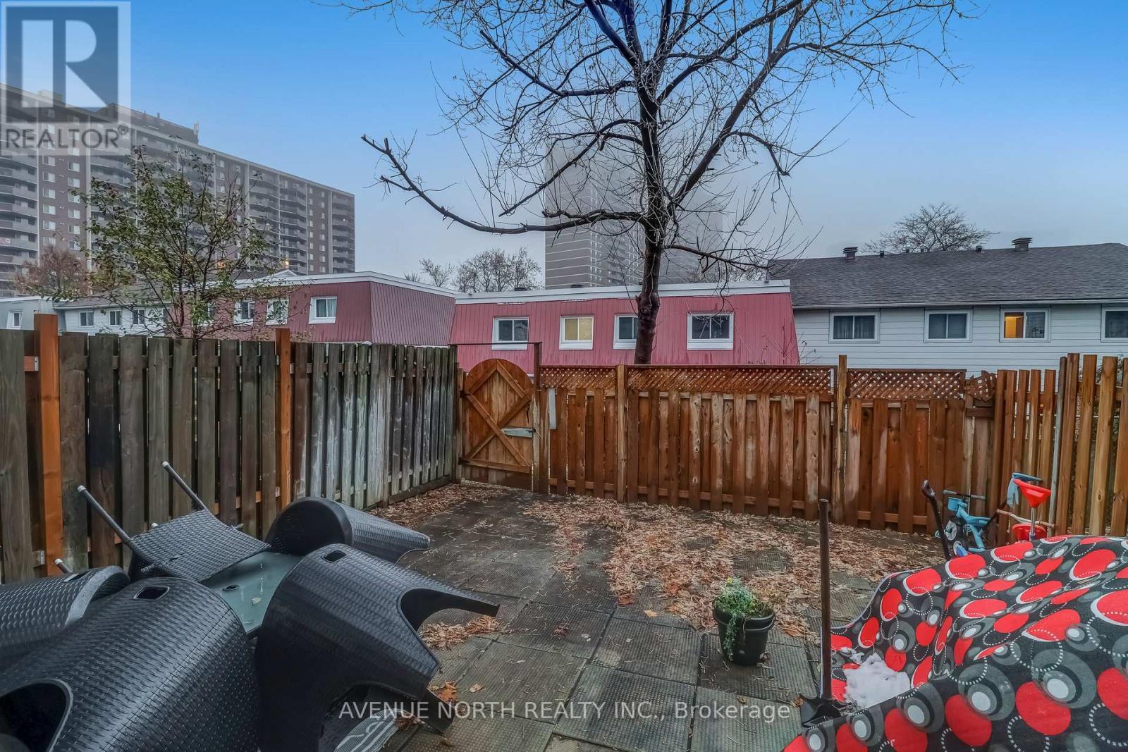 25 - 665 Hochelaga Street, Ottawa, Ontario  K1K 2E8 - Photo 17 - X12607014