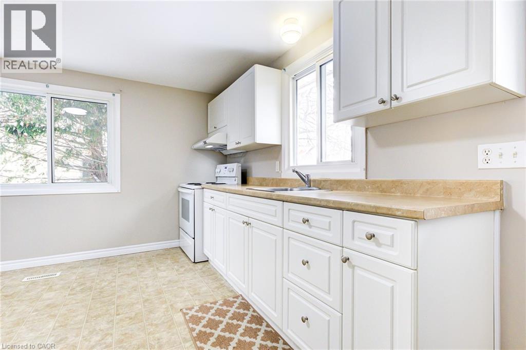 30a Helene Crescent, Waterloo, Ontario N2L 5E5 - Photo 11 - 40787797