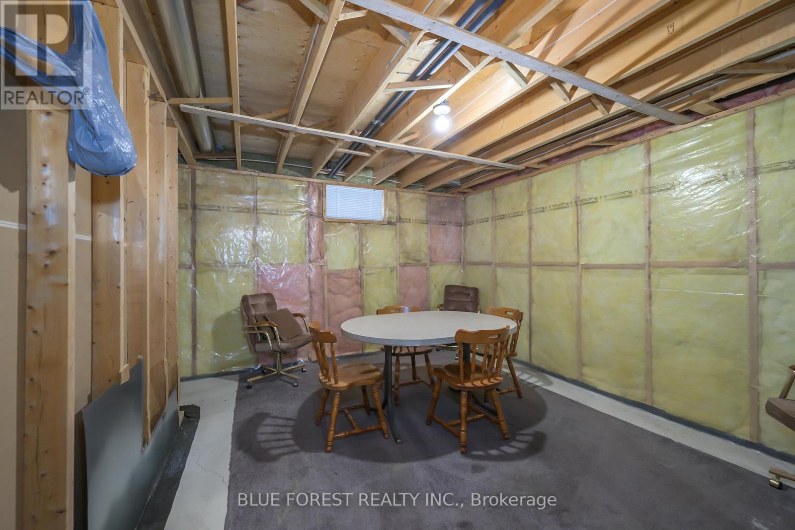 547 Creston Avenue, London South, Ontario N6C 3A5 - Photo 16 - X12607028