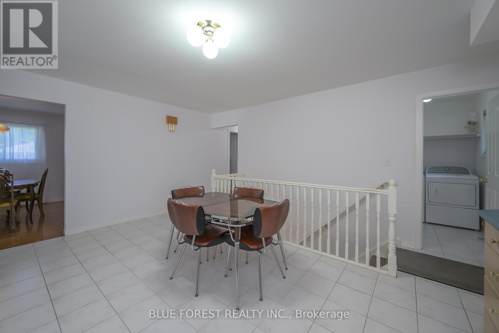 547 Creston Avenue, London South, Ontario N6C 3A5 - Photo 9 - X12607028