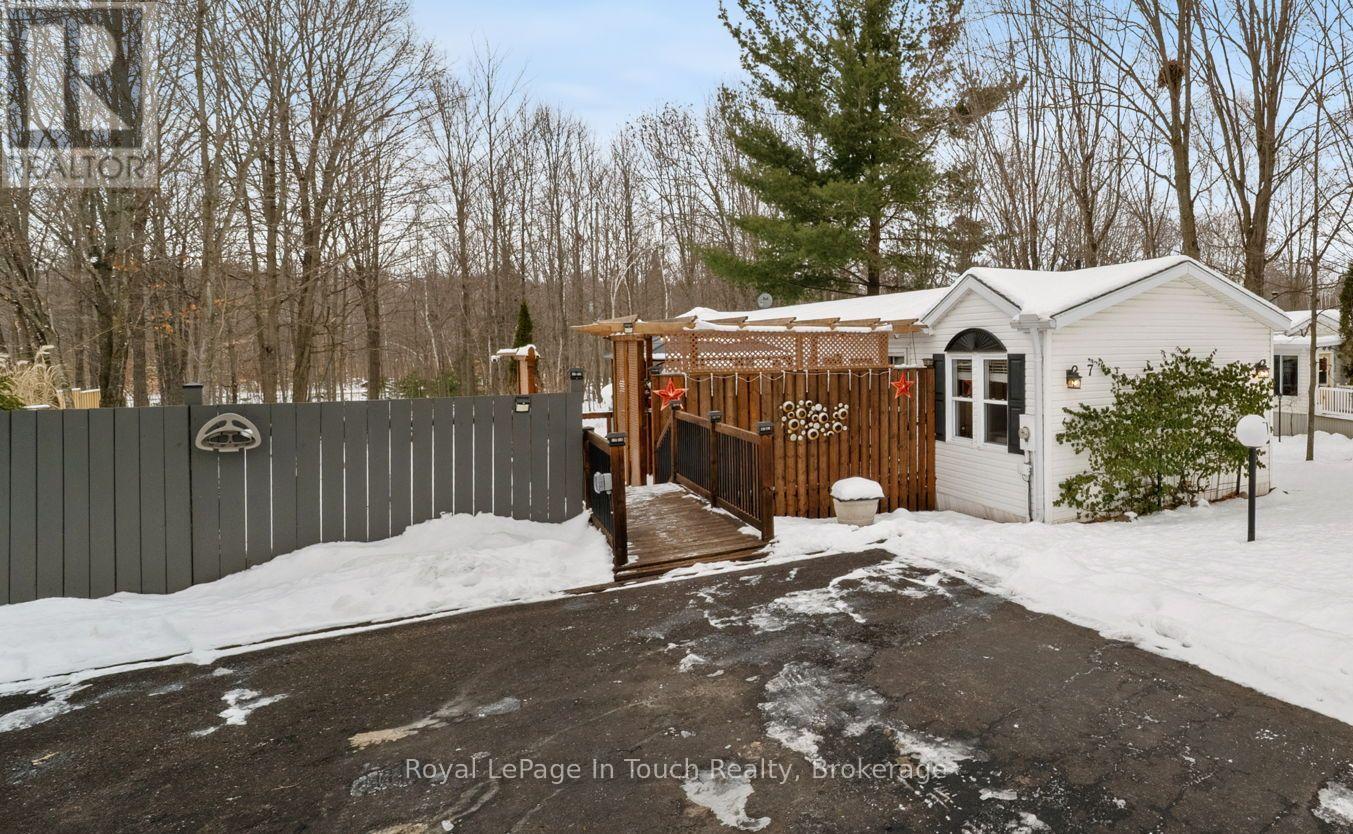 7 - 5411 ELLIOTT SIDE ROAD, Tay, Ontario