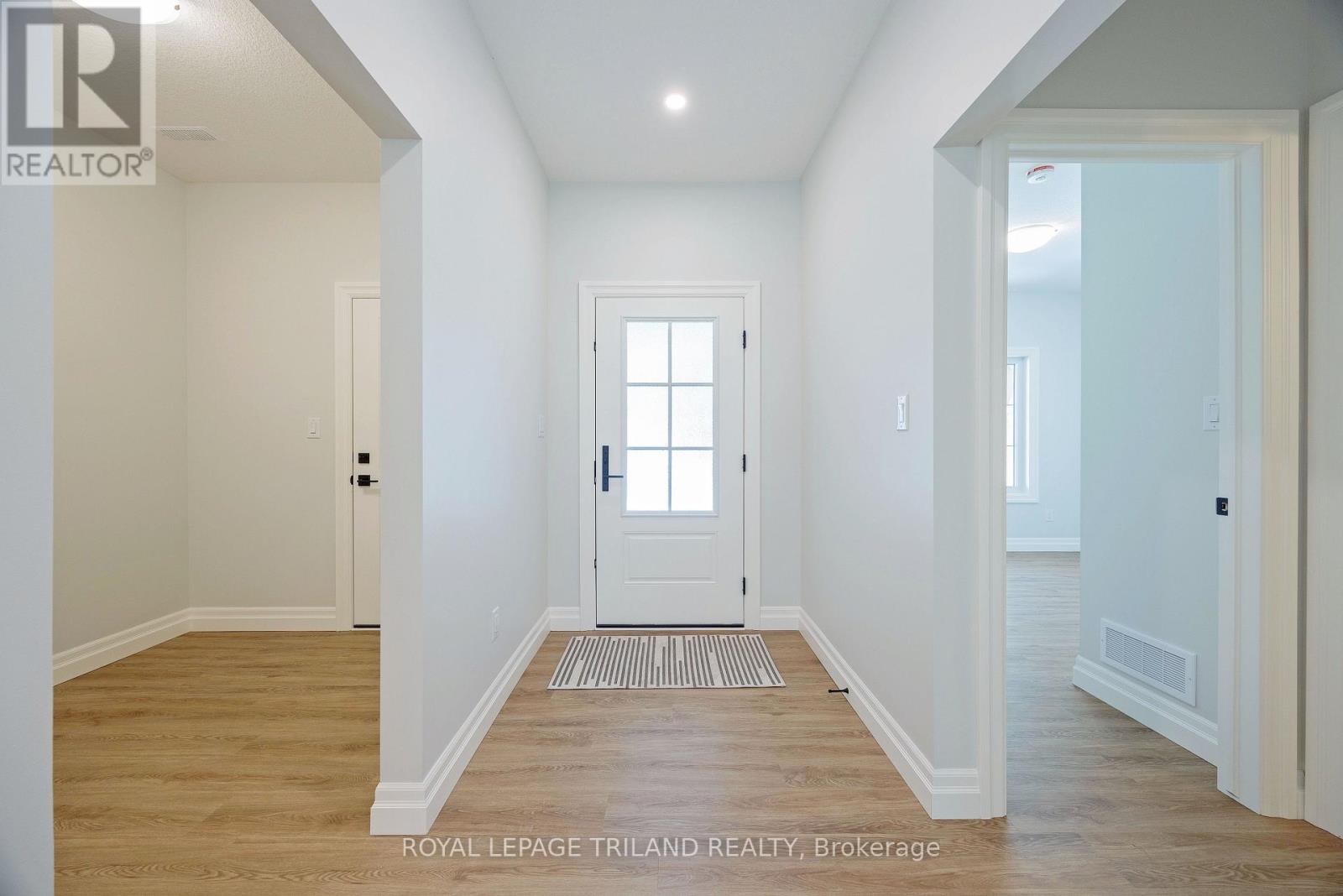 212 Nancy Street, Dutton/dunwich, Ontario N0L 1J0 - Photo 9 - X12571316