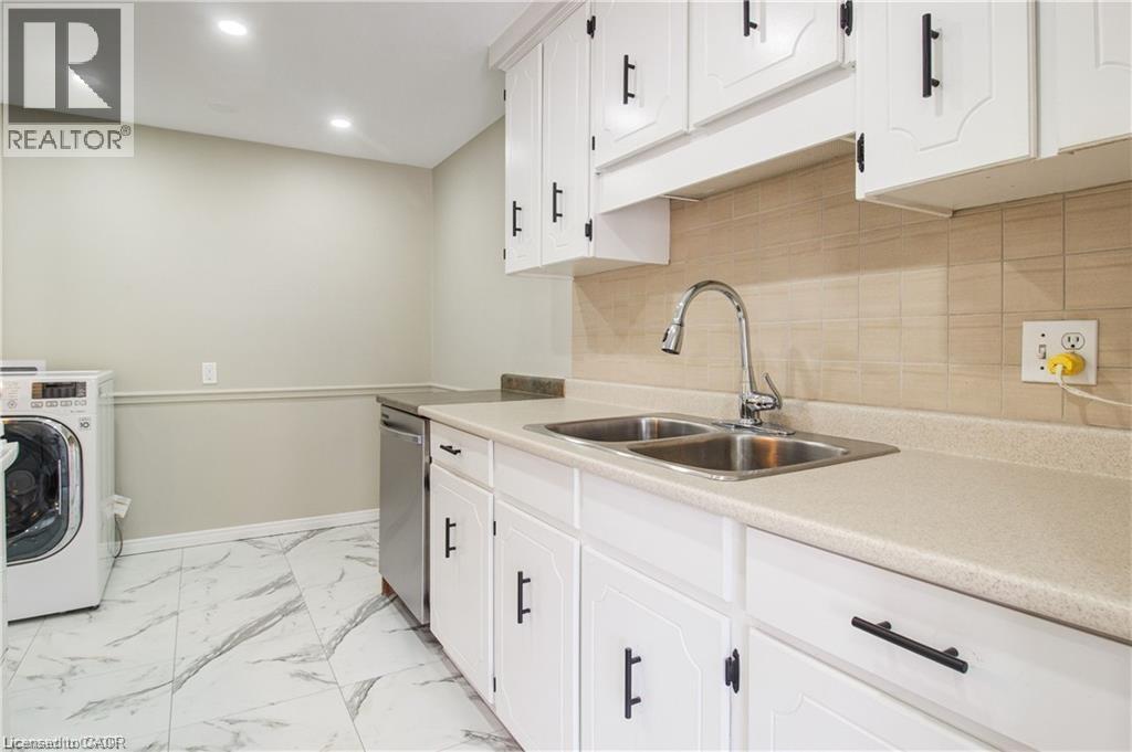 24 Tara Crescent Unit# Upper, Thorold, Ontario  L2V 4M1 - Photo 12 - 40792713