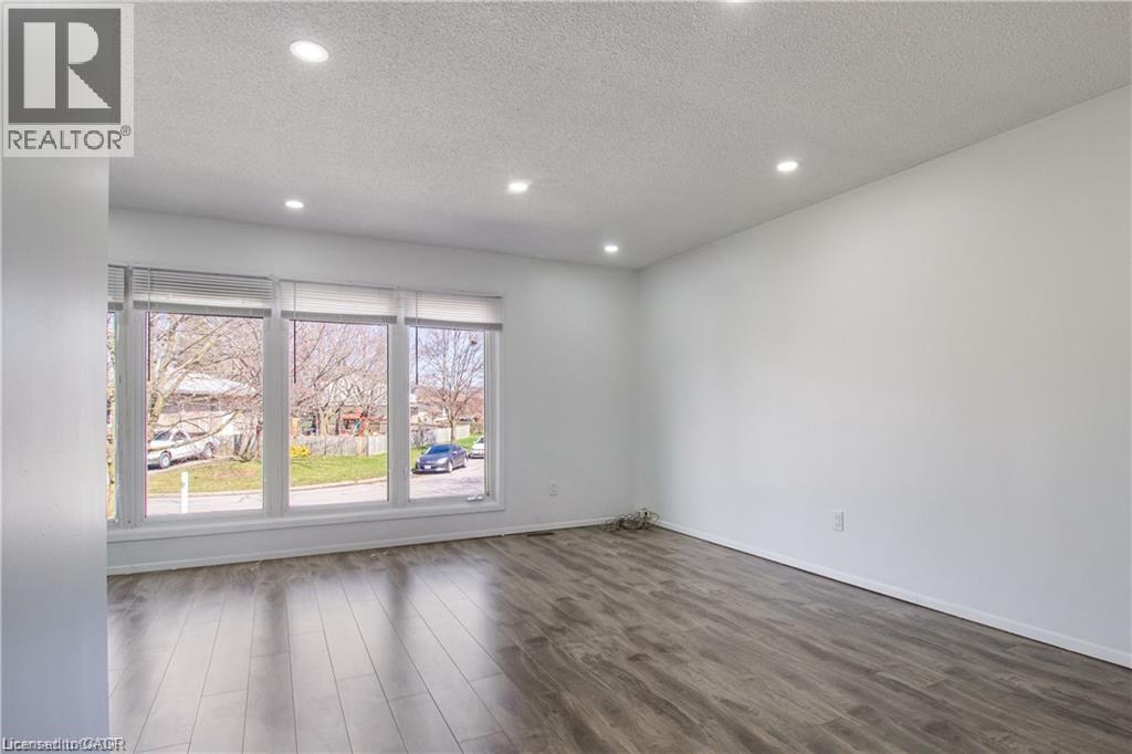 24 Tara Crescent Unit# Upper, Thorold, Ontario  L2V 4M1 - Photo 2 - 40792713