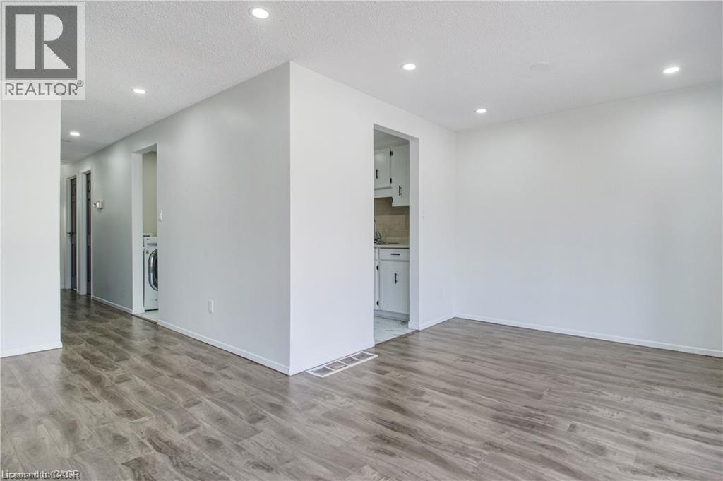 24 Tara Crescent Unit# Upper, Thorold, Ontario  L2V 4M1 - Photo 5 - 40792713