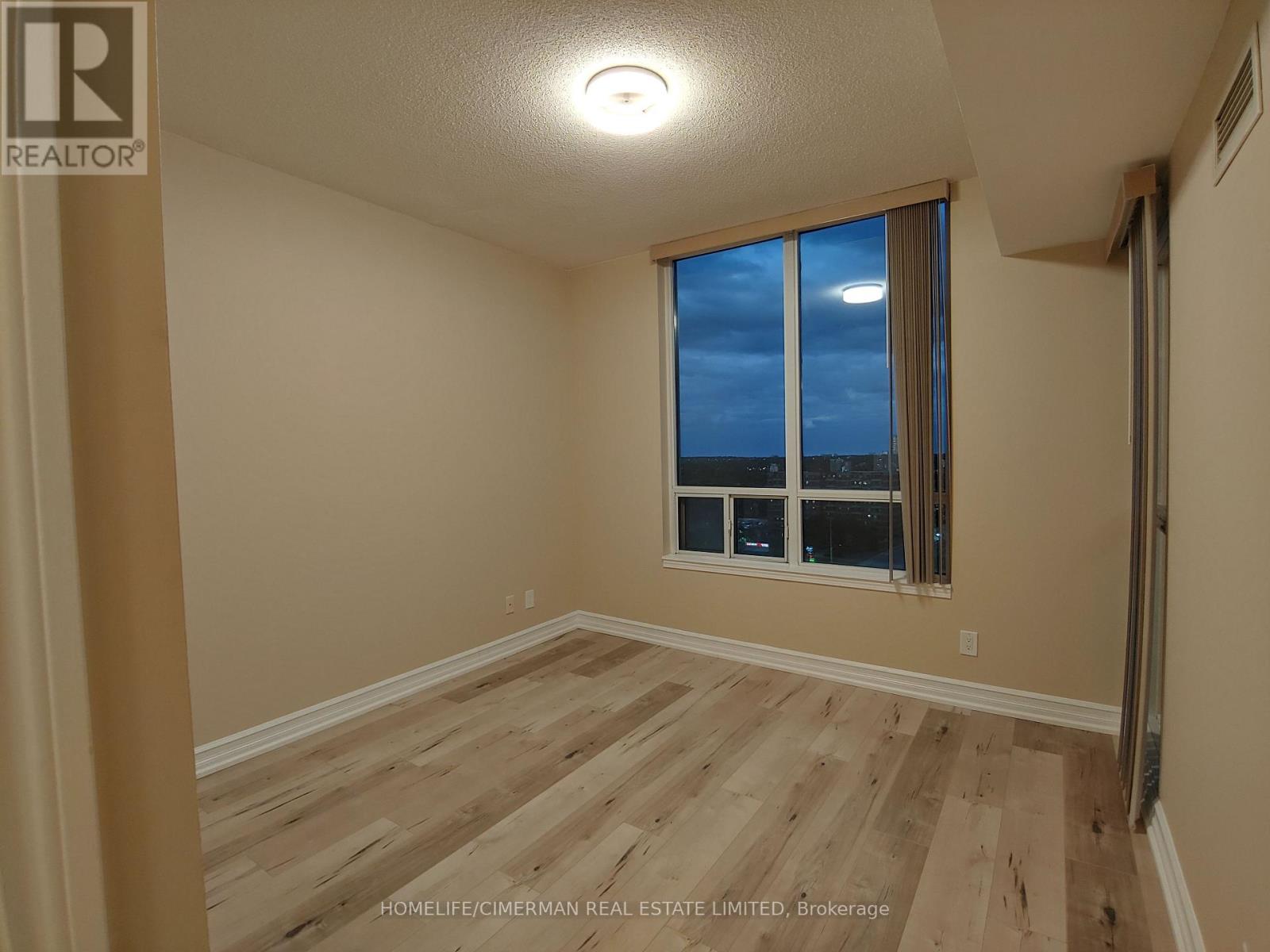 1605 - 3504 Hurontario Street, Mississauga, Ontario  L5B 1P2 - Photo 12 - W12607034