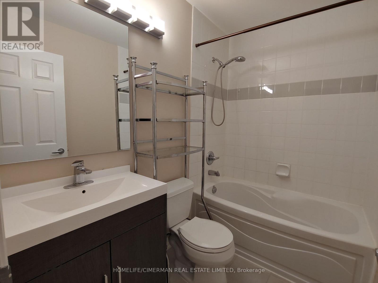 1605 - 3504 Hurontario Street, Mississauga, Ontario  L5B 1P2 - Photo 14 - W12607034