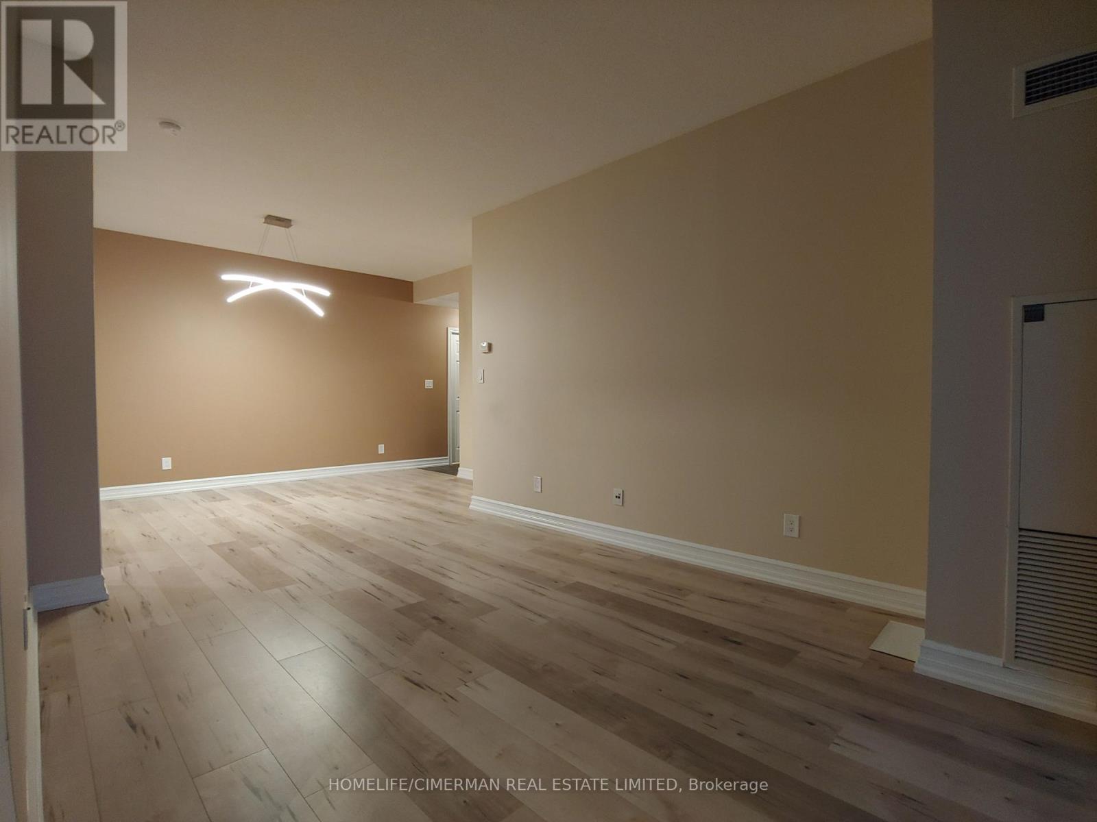 1605 - 3504 Hurontario Street, Mississauga, Ontario  L5B 1P2 - Photo 3 - W12607034