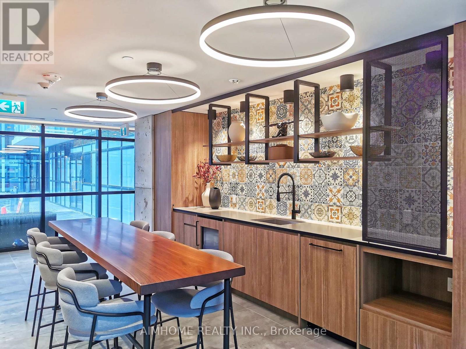 1120 - 251 Manitoba Street, Toronto, Ontario  M8Y 4G9 - Photo 3 - W12607036