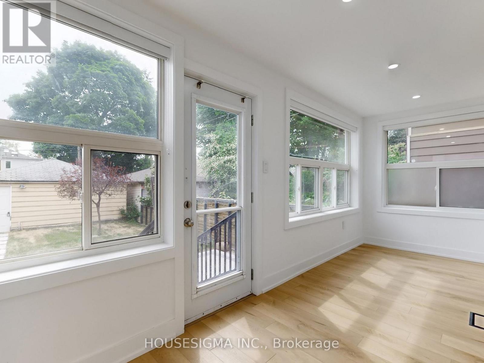 Main - 243 Windermere Avenue, Toronto, Ontario  M6S 3K4 - Photo 14 - W12607038