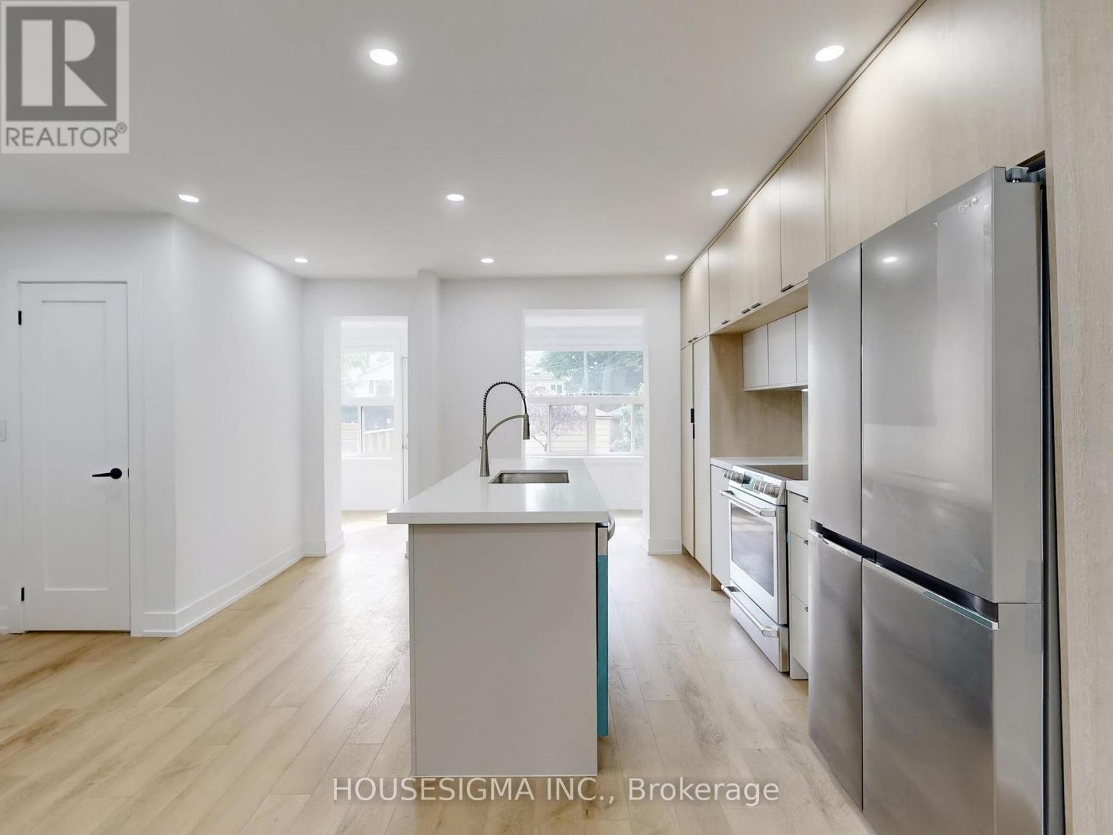 Main - 243 Windermere Avenue, Toronto, Ontario  M6S 3K4 - Photo 21 - W12607038