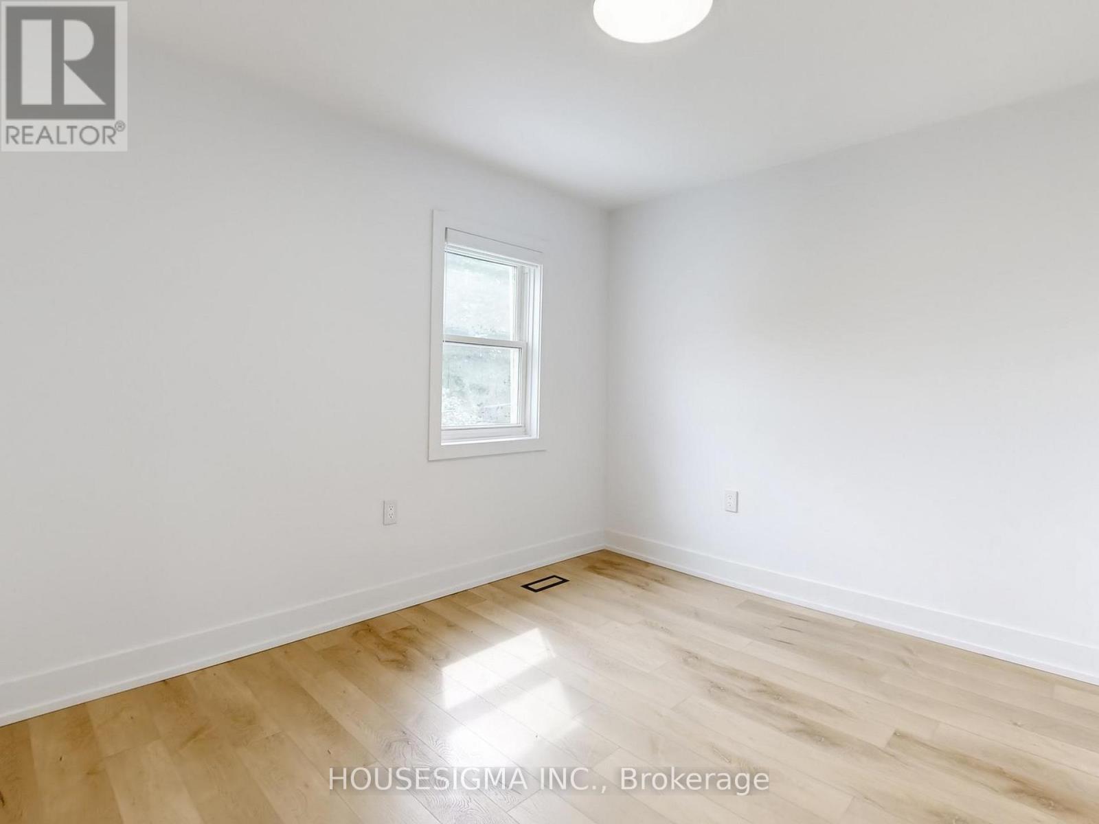 Main - 243 Windermere Avenue, Toronto, Ontario  M6S 3K4 - Photo 29 - W12607038