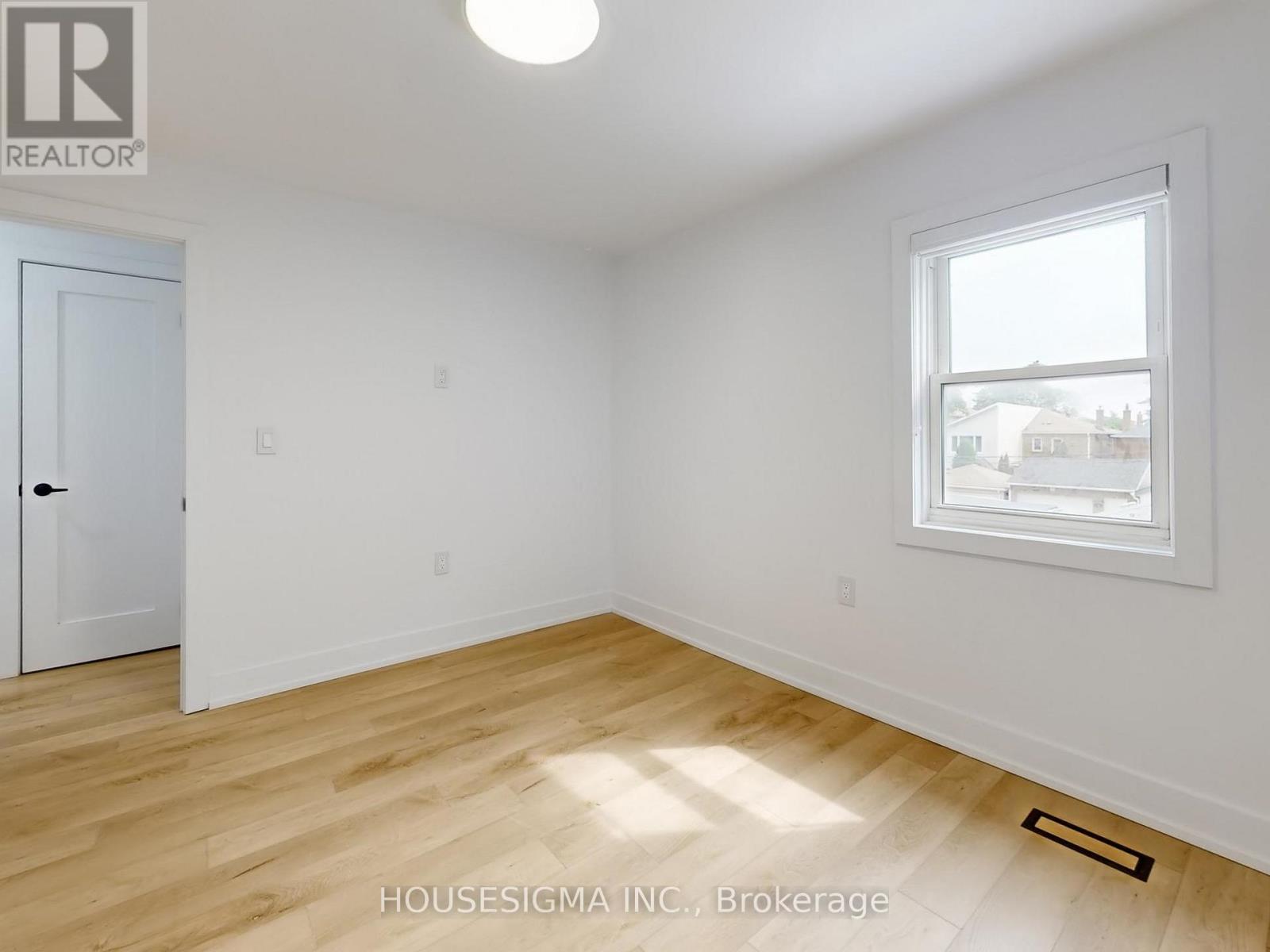 Main - 243 Windermere Avenue, Toronto, Ontario  M6S 3K4 - Photo 30 - W12607038