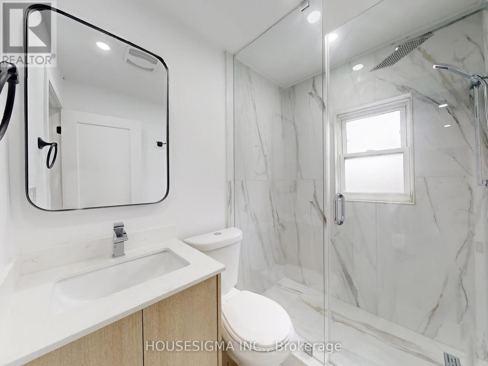 Main - 243 Windermere Avenue, Toronto, Ontario  M6S 3K4 - Photo 34 - W12607038