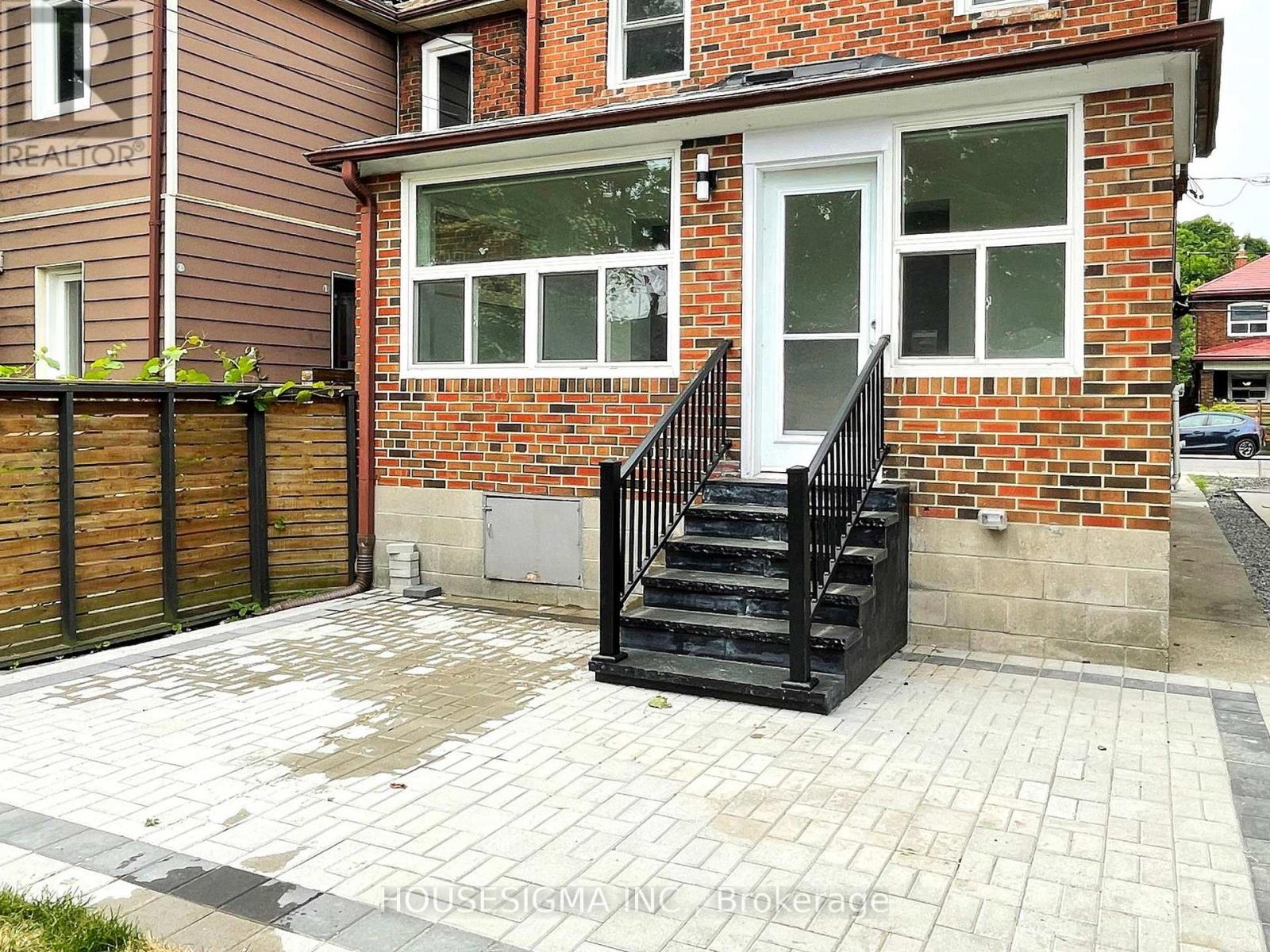 Main - 243 Windermere Avenue, Toronto, Ontario  M6S 3K4 - Photo 42 - W12607038