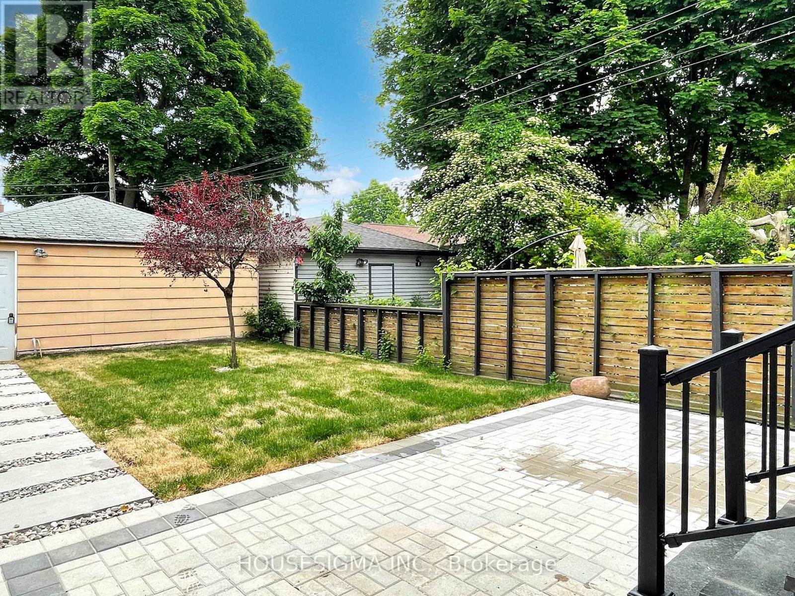 Main - 243 Windermere Avenue, Toronto, Ontario  M6S 3K4 - Photo 45 - W12607038