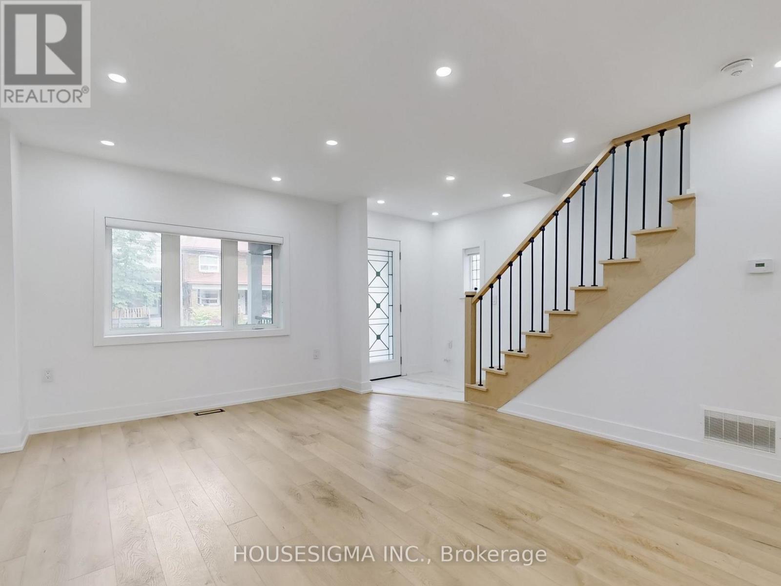 Main - 243 Windermere Avenue, Toronto, Ontario  M6S 3K4 - Photo 5 - W12607038