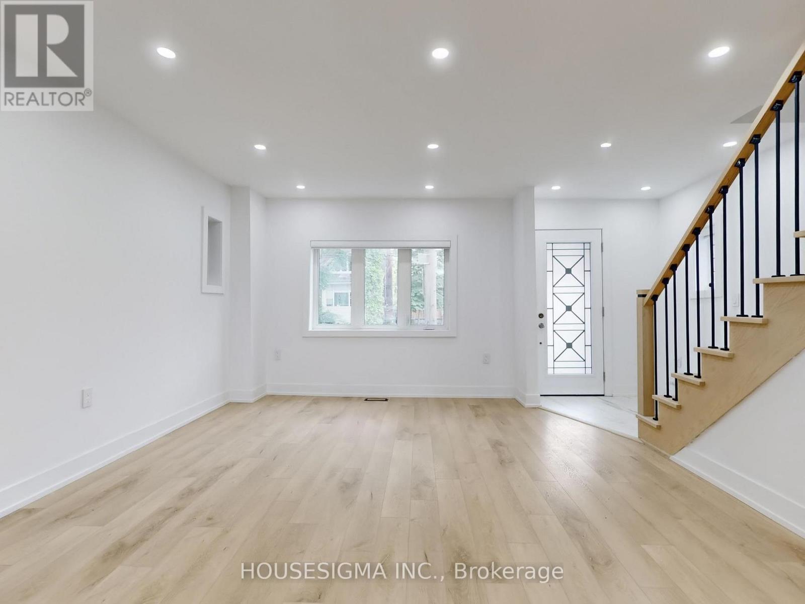 Main - 243 Windermere Avenue, Toronto, Ontario  M6S 3K4 - Photo 6 - W12607038